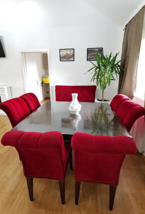 Apartament 2 Camere - Casa Divertis Buzau Exterior foto